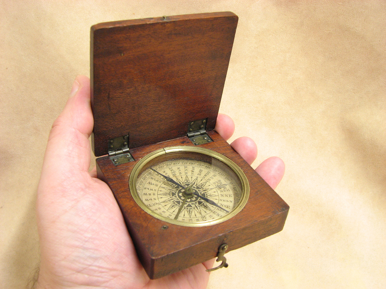 Georgian mahogany cased pocket compass circa 1820